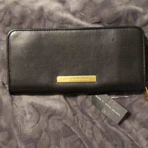 Marc Jacobs wallet